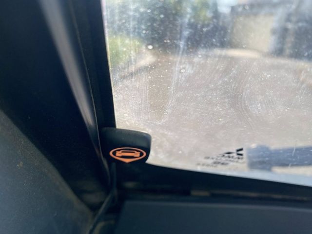 自排 超稀有 僅跑3萬  8人座  第13張相片