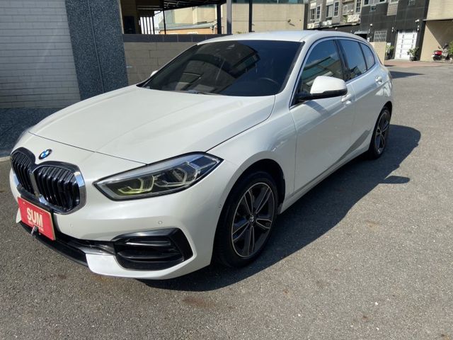 2019 118i 一手女用美車 坐上去立馬變辣妹 改款大銀幕  第1張相片