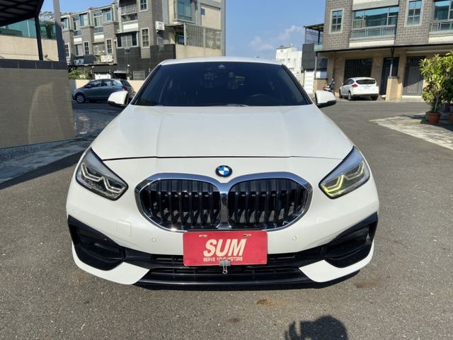 2019 118i 一手女用美車 坐上去立馬變辣妹 改款大銀幕  第3張相片