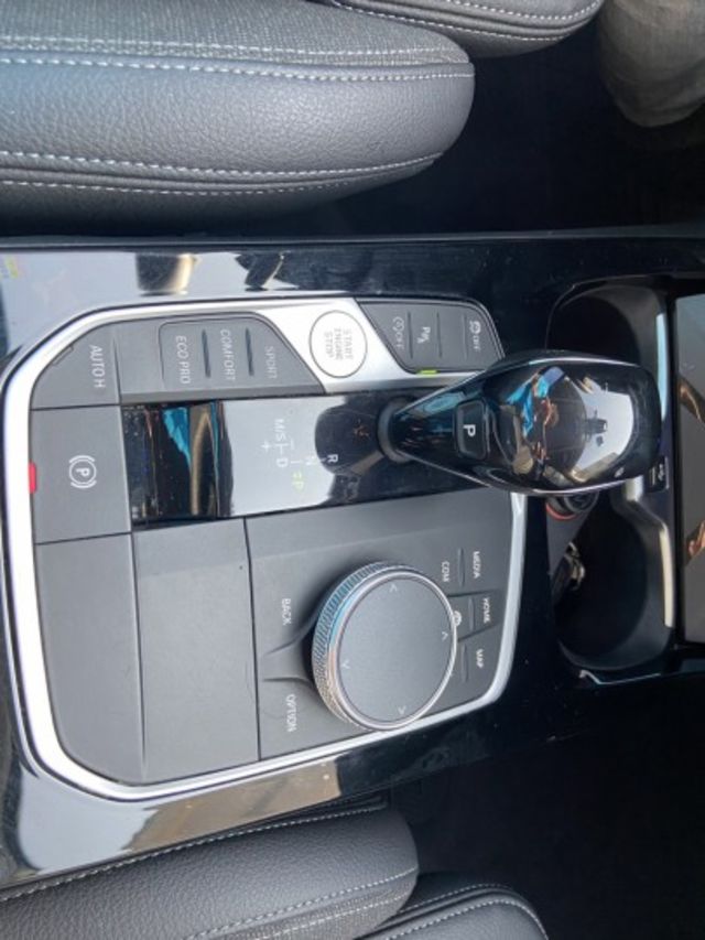 2019 118i 一手女用美車 坐上去立馬變辣妹 改款大銀幕  第6張相片