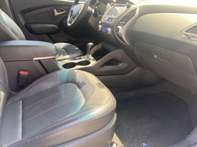 2012 IX35 經典白 頂級IK 僅跑9萬 全網跑最少 車況優質 認證車  第13張相片