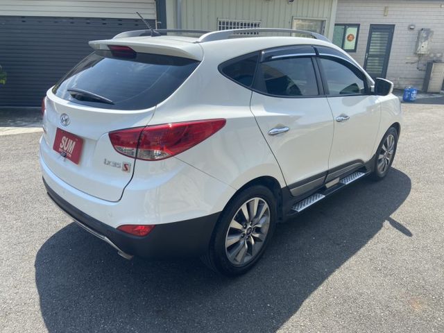 2012 IX35 經典白 頂級IK 僅跑9萬 全網跑最少 車況優質 認證車  第20張相片