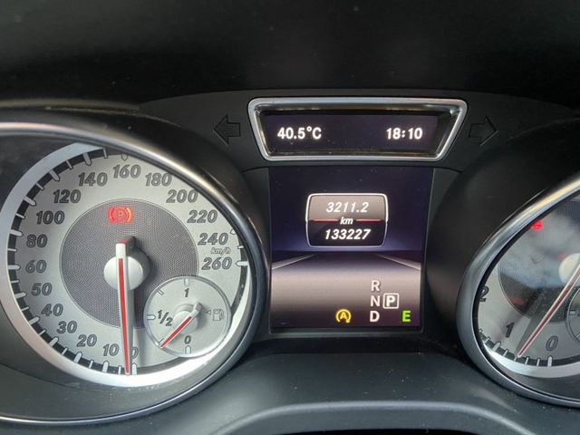 2015 CLA200 無框玻璃 帥氣度滿分  原版認證車  第5張相片