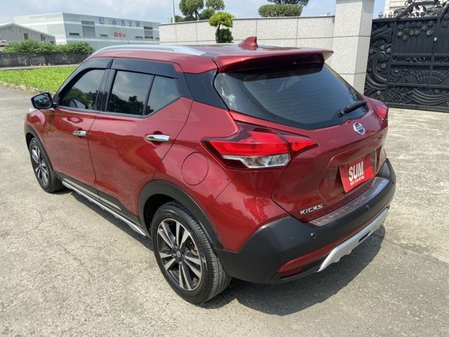 2020 日產 KICKS 都市小休旅首選 配備基本滿 買車送全車隔熱紙OR保養乙次  第18張相片