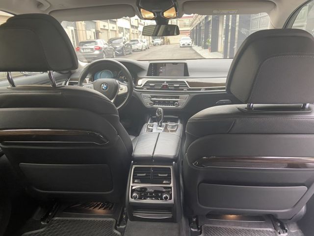 730LD 長軸版 市場沒車 有實力有品味的老闆 開過就懂他的好 襯托沉穩與低調的品味  第17張相片