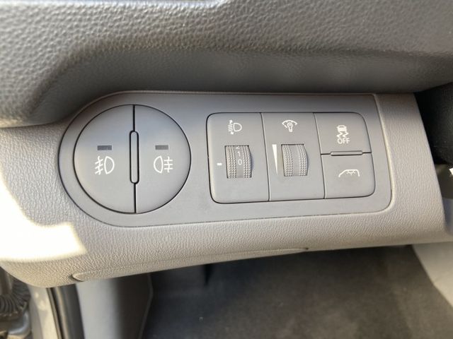 新改款車頭 霸氣又好看 內裝超棉 車況免煩惱 便宜  第6張相片