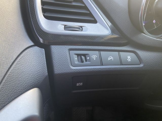 2014 聖塔非5+2 全景天窗 定速 雙區恆溫 數位電視 倒車影像 IK 電動座椅 認證車  第8張相片