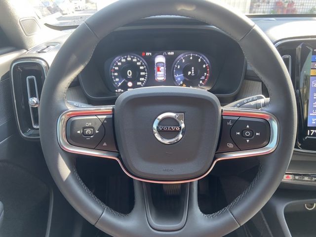 2022 XC40 完整lv2 360環景 電尾門 volvo賣最好的車 不用殺價就很便宜  第4張相片