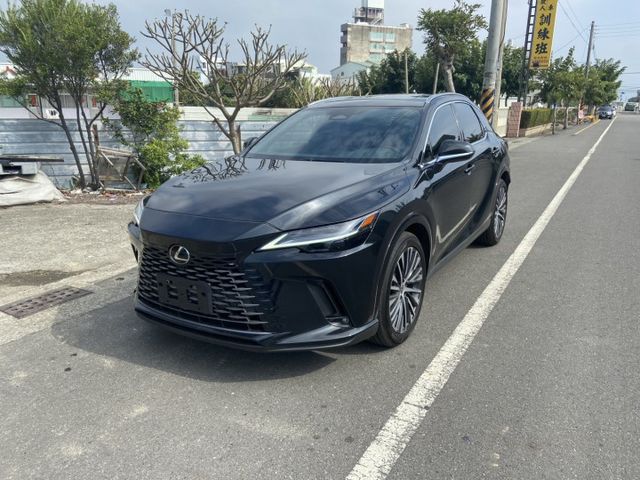 2023 RX350H 豪華房車內外超漂亮 配備滿 ACC/抬頭顯示器/盲點偵測/摸們/雙前通風加熱座椅/3區恆溫/電動  第1張相片
