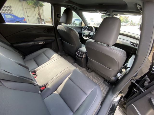 2023 RX350H 豪華房車內外超漂亮 配備滿 ACC/抬頭顯示器/盲點偵測/摸們/雙前通風加熱座椅/3區恆溫/電動  第15張相片