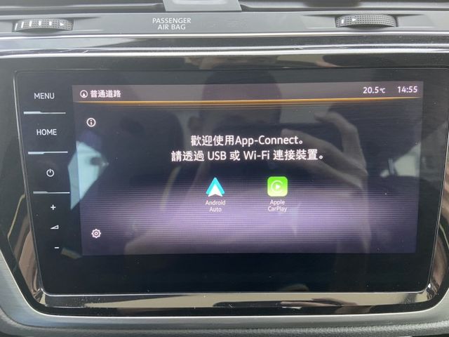 2023/24年領牌 TOURAN 新車水準 中古車價格 不用殺價就很便宜 完整LV2 電動尾門 CARPLAY 7人座  第10張相片