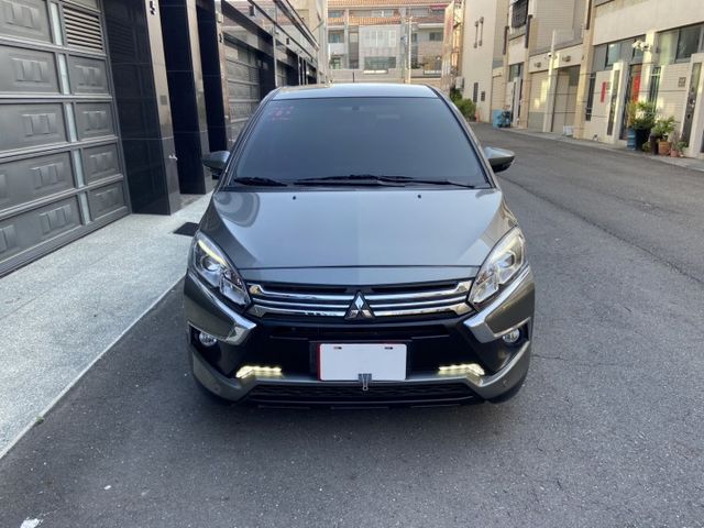 2021年 里程跑少 IK免鑰駛啟動  摸門 電動尾門 內外免疲勞 可車換車 全額貸款  第2張相片