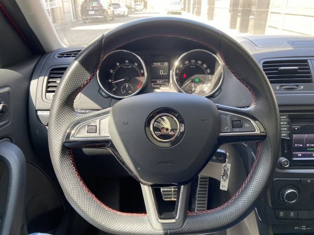 2016 YETI 1.2稅金 同級距SUV 空間最大 最安全搭載9安 全景天窗 第二排還有小餐桌 原廠保養 閥體已更新  第4張相片