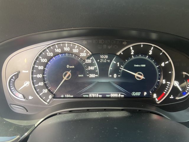 18年G30 520D 10.25大銀幕 氣氛燈 選配ACC跟車 車道維持 盲點 摸門 衛星導航 底盤優質無漏油  第5張相片