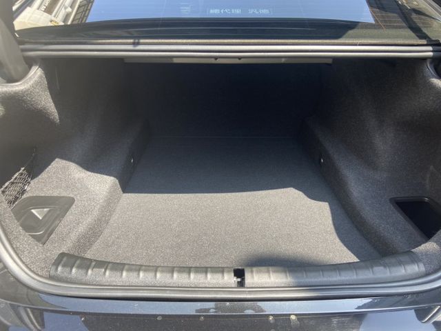 18年G30 520D 10.25大銀幕 氣氛燈 選配ACC跟車 車道維持 盲點 摸門 衛星導航 底盤優質無漏油  第19張相片