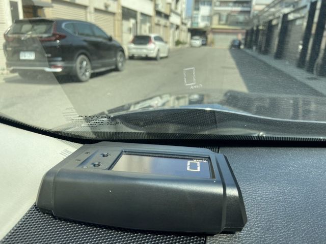 2020 RAV4 頂級旗艦版 全速域跟車 腳踢電尾門 360環景 升級安卓機 認證車 不用殺價就很便宜  第9張相片