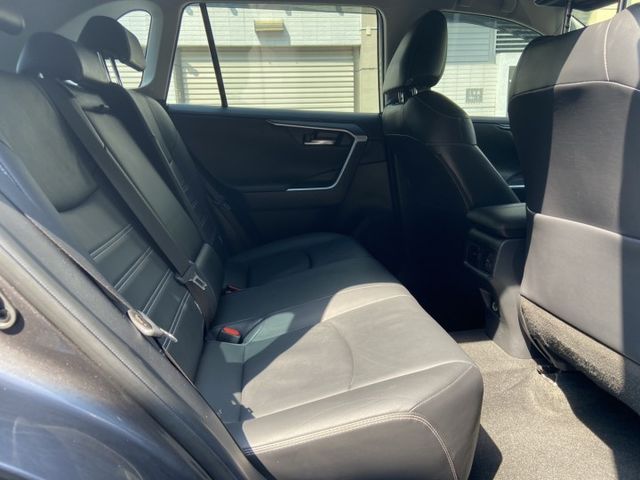 2020 RAV4 頂級旗艦版 全速域跟車 腳踢電尾門 360環景 升級安卓機 認證車 不用殺價就很便宜  第15張相片