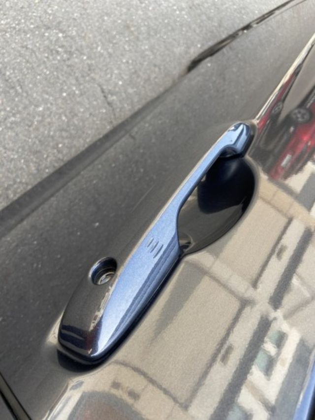 2024 油電FIT 標榜最省油 配備超滿 有升級原廠大包套件 不用殺價就很便宜 類新車 跑超級少  第7張相片