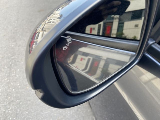 2024 油電FIT 標榜最省油 配備超滿 有升級原廠大包套件 不用殺價就很便宜 類新車 跑超級少  第8張相片