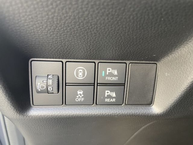 2024 油電FIT 標榜最省油 配備超滿 有升級原廠大包套件 不用殺價就很便宜 類新車 跑超級少  第9張相片