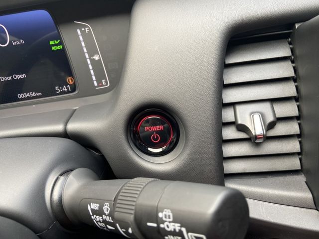 2025新款油電FIT 超級省油 原廠保固中 原鈑件 跟新車只有價差 可車換車 全額貸款  第9張相片