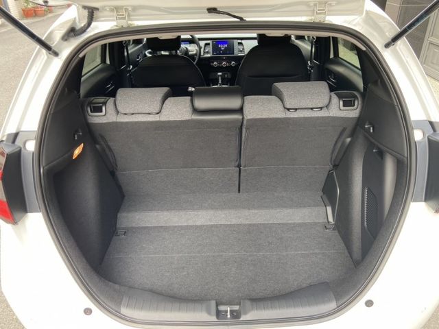 2025新款油電FIT 超級省油 原廠保固中 原鈑件 跟新車只有價差 可車換車 全額貸款  第16張相片