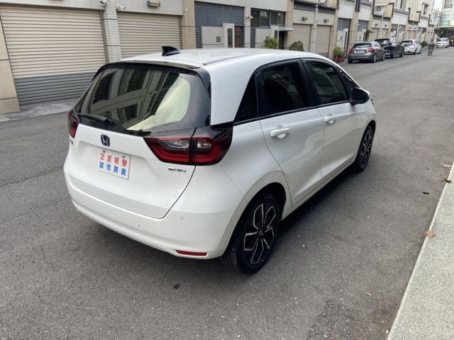 2025新款油電FIT 超級省油 原廠保固中 原鈑件 跟新車只有價差 可車換車 全額貸款  第17張相片