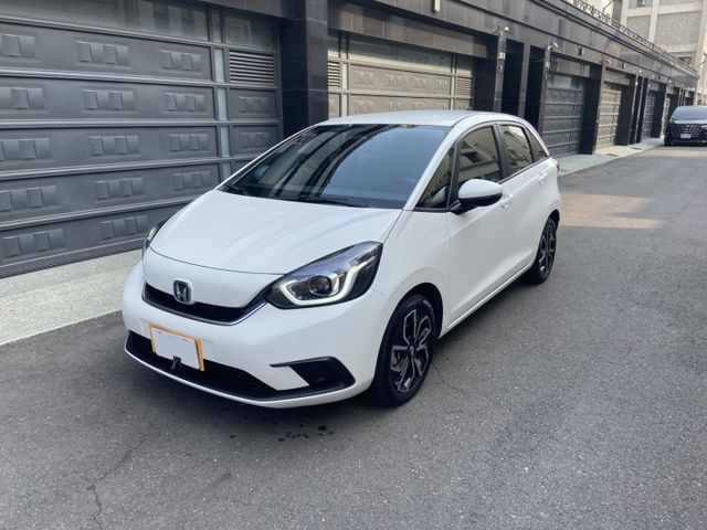 2025新款油電FIT 超級省油 原廠保固中 原鈑件 跟新車只有價差 可車換車 全額貸款  第1張相片