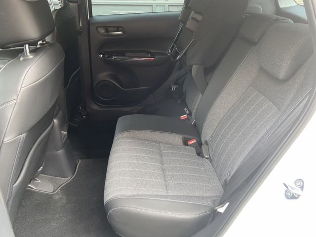 2025新款油電FIT 超級省油 原廠保固中 原鈑件 跟新車只有價差 可車換車 全額貸款  第11張相片