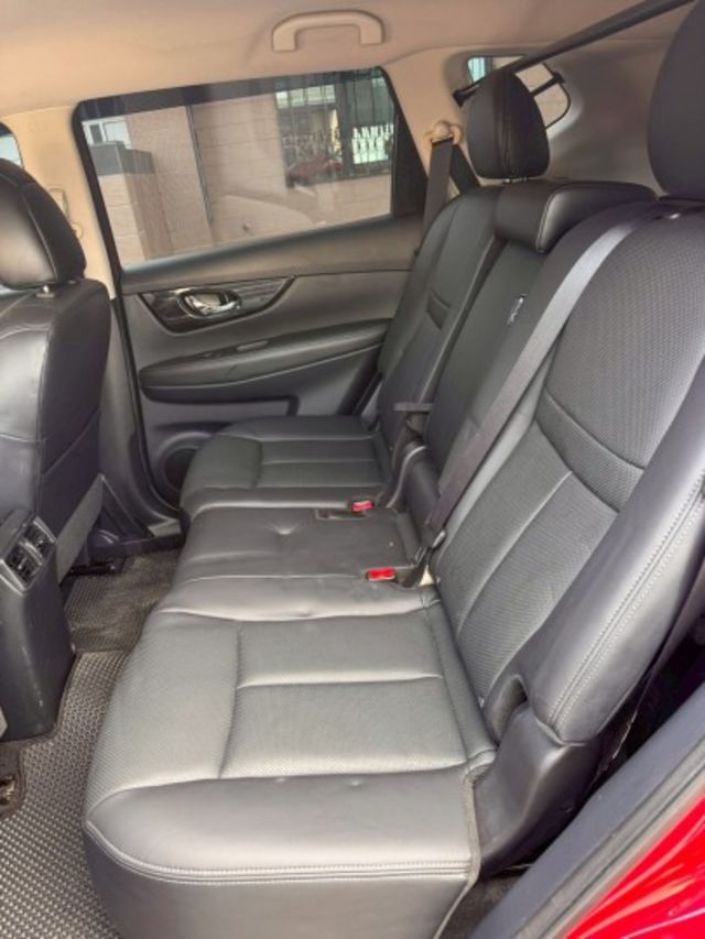 2022 X-Trail 2.0 智行版 認證車 ACC跟車 / 電動尾門 /盲點/ CARPLAY / 360還景  第15張相片