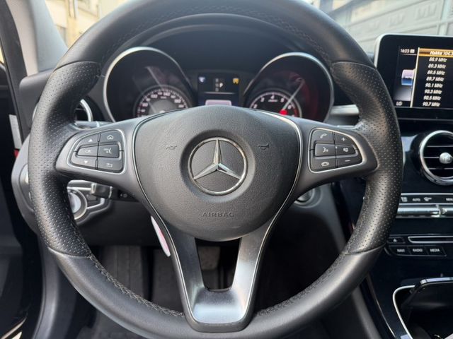 2017 C180 原版認證車 雙前電動椅/定速/雙區恆溫/IK一鍵啟動/質感內裝/車況優質  第4張相片