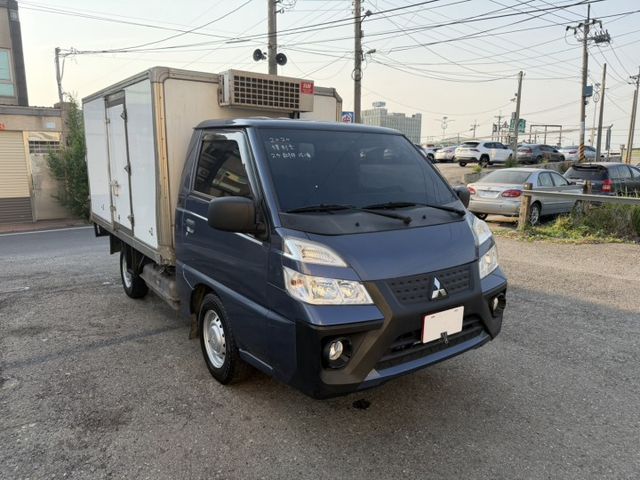 2020 得利卡 -5度保溫車廂 稀有自排 車況優良 線上預約看車送高清行車紀錄器/可車換車  第3張相片