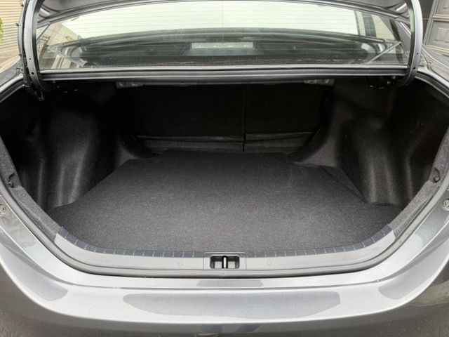 2016 ALTIS S+版 定速/方向盤快控/恆溫/抬頭顯示器/ 預約看車送萬元好禮 / 可車換車  第15張相片