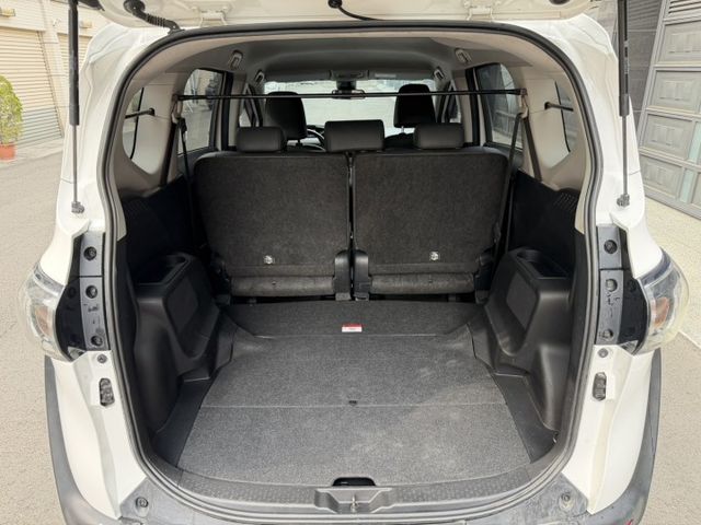 2023 Sienta 5人座 1.8起步輕快有力 方向盤快控 / 倒車顯影 / 車道偏移 / 便宜 / 可車換車  第17張相片