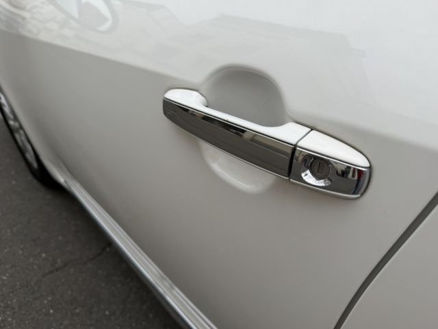 2015 尊爵版 2.0 汽油 定速巡航 / 抬頭顯示器 / 電動椅 / IK一鍵啟動 / 摸們 / 升級安卓機  第6張相片