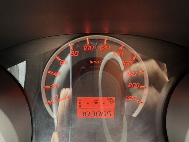 2011 FIT 熱門小車 定速 / 64分離 / 恆溫空調 / 省油代步超好用  第5張相片