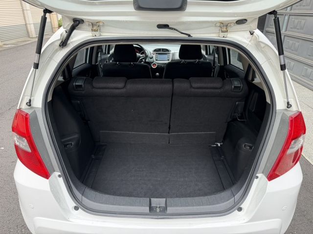 2011 FIT 熱門小車 定速 / 64分離 / 恆溫空調 / 省油代步超好用  第13張相片