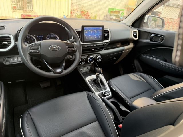 2020 帆優 GLC版頂級 認證車 定速/車道維持/360環景/CARPLAY/原廠保養/盲點/摸們/導航  第17張相片