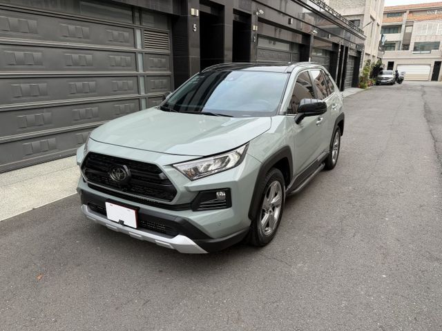 RAV4 Adventure 4WD 全景天窗/LV2輔助駕駛/盲點/電尾門/360環景/車側踏板/CARPLAY  第1張相片