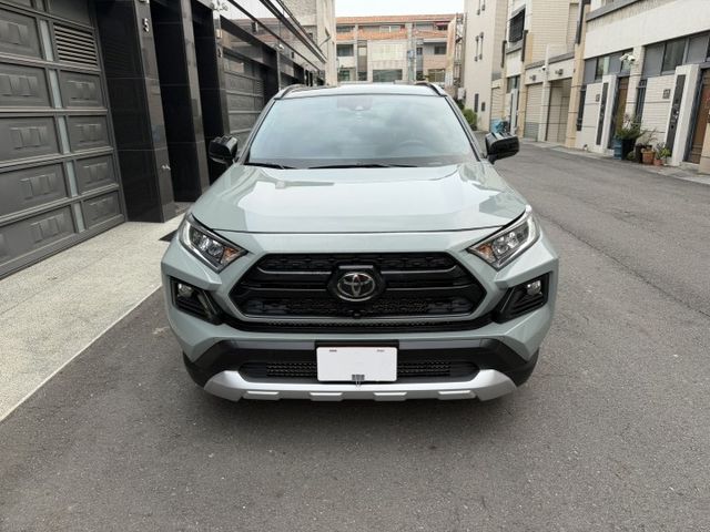 RAV4 Adventure 4WD 全景天窗/LV2輔助駕駛/盲點/電尾門/360環景/車側踏板/CARPLAY  第2張相片