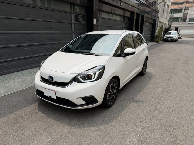 2025 油電FIT 新車保固中/認證原版/ACC跟車/定速/盲點/摸們/Carplay/ 最省油熱門小車/可車換車  第1張相片