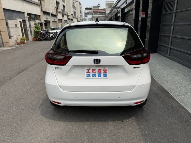 2025 油電FIT 新車保固中/認證原版/ACC跟車/定速/盲點/摸們/Carplay/ 最省油熱門小車/可車換車  第17張相片