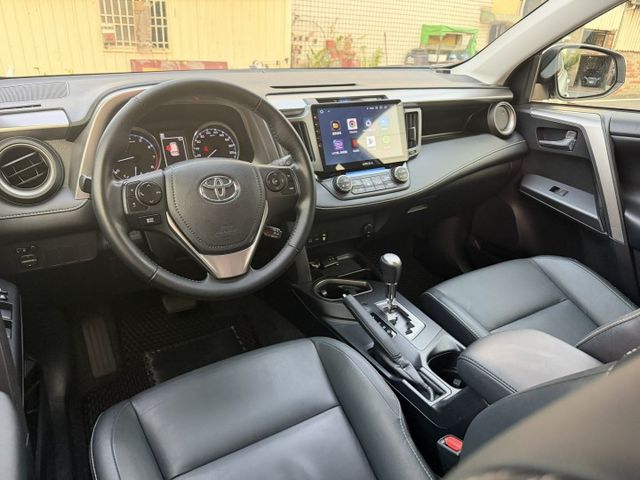 2017 RAV4 定速/摸們/電動椅/倒車顯影/原廠保養/IK免鑰駛/恆溫/ 國民神車  第13張相片