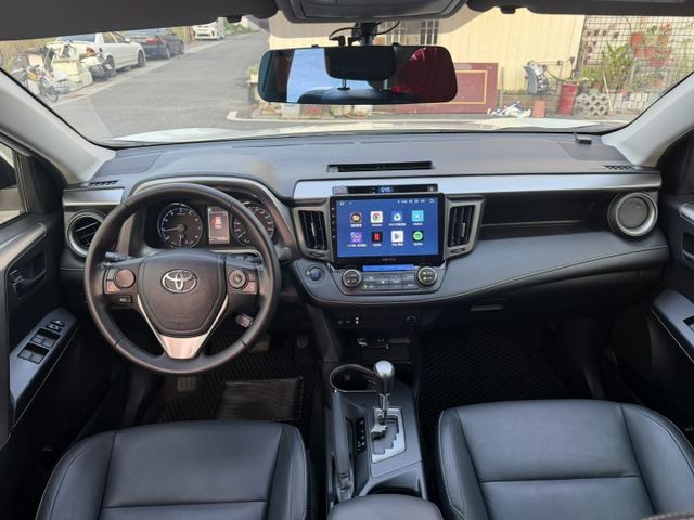 2017 RAV4 定速/摸們/電動椅/倒車顯影/原廠保養/IK免鑰駛/恆溫/ 國民神車  第14張相片