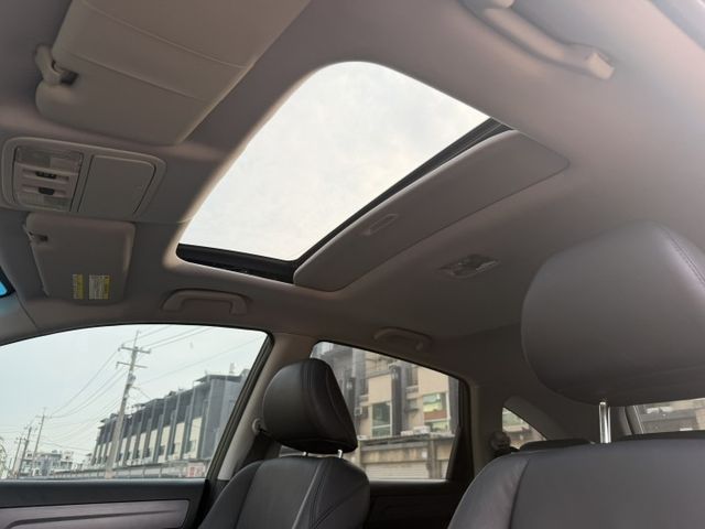 2009 4WD CRV 內裝顧的超級漂亮 引擎變速箱冷氣 超健康 升級安卓機 有快撥/電折/原廠保養  第10張相片