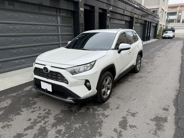 2019 RAV4 旗艦頂級版 ACC跟車/盲點偵測/摸們/電動尾門/360環景/雙前加熱座椅/電動/便宜  第1張相片