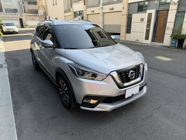 2018 KICKS 里程超級少 內裝猶如新車 定速/摸們/盲點/360環景/CARPLAY/抬頭顯示/超級便宜  第3張相片