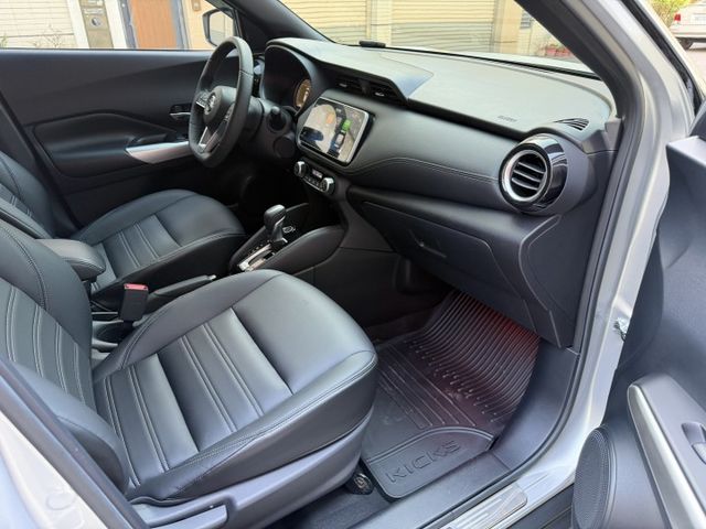 2018 KICKS 里程超級少 內裝猶如新車 定速/摸們/盲點/360環景/CARPLAY/抬頭顯示/超級便宜  第12張相片