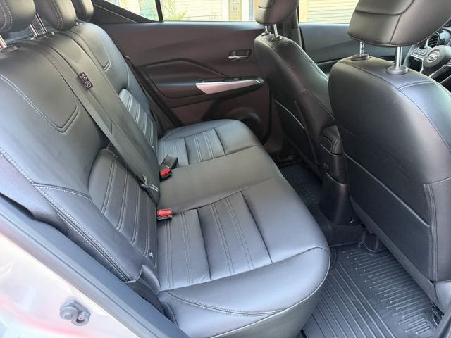 2018 KICKS 里程超級少 內裝猶如新車 定速/摸們/盲點/360環景/CARPLAY/抬頭顯示/超級便宜  第13張相片