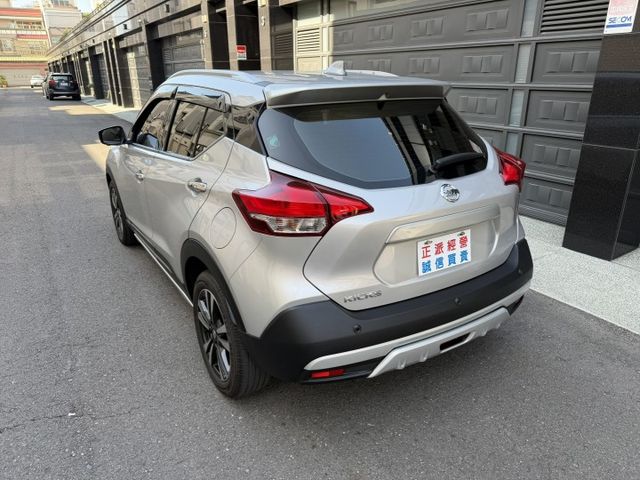 2018 KICKS 里程超級少 內裝猶如新車 定速/摸們/盲點/360環景/CARPLAY/抬頭顯示/超級便宜  第17張相片